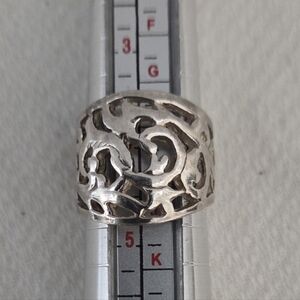 Elegant Silver Filigree Ladies Ring SIZE 4